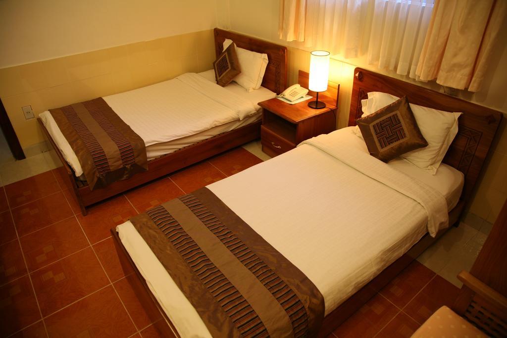 Trung Cang Hotel Da Lat Exterior photo